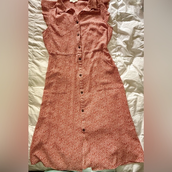 Monteau Dresses & Skirts - Monteau Lightweight Travel Button-Down Red Spring Summer Dress Size L